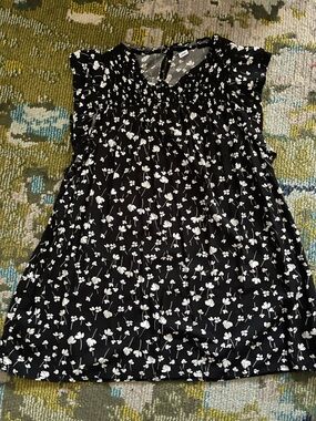 Old Navy Black Floral Cap-Sleeve Blouse